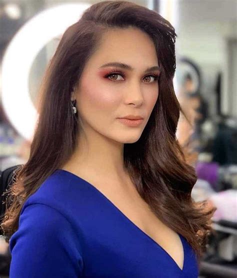 Kristine Hermosa .